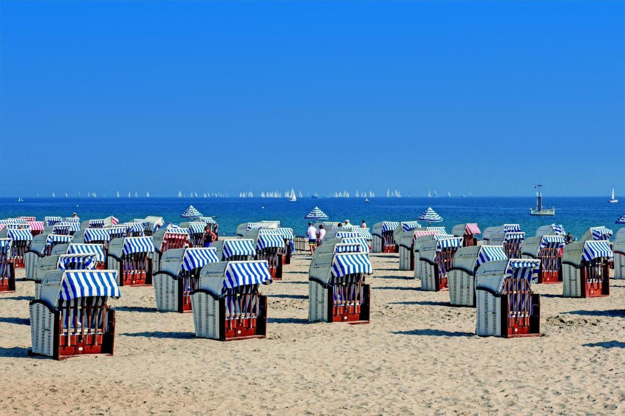 Ferienhaeuschen Kuestenwald Bei Warnemuende, Eigener Garten, Terrasse Mit Strandkorb, 400M Zum Strand دايدريتشاغين المظهر الخارجي الصورة